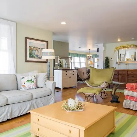 Changing Tides Bed & Breakfast-3